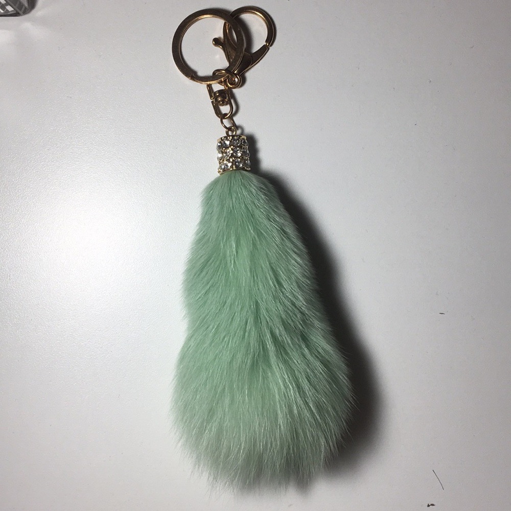 Mint green fluffy keychain sparkly - Picture 2 of 2